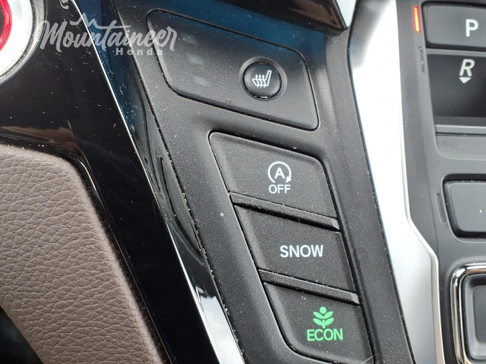 Used 2025 Platinum White Pearl Honda Touring image 39