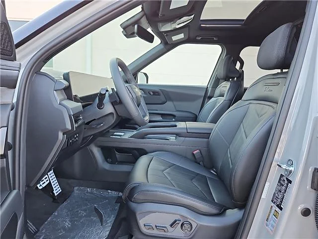 New 2027 Wolf Gray KIA X-Line SX All-Wheel Drive image 11