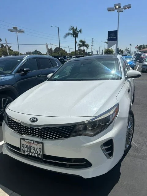 Used 2017 Snow White Pearl Kia SXL image 8