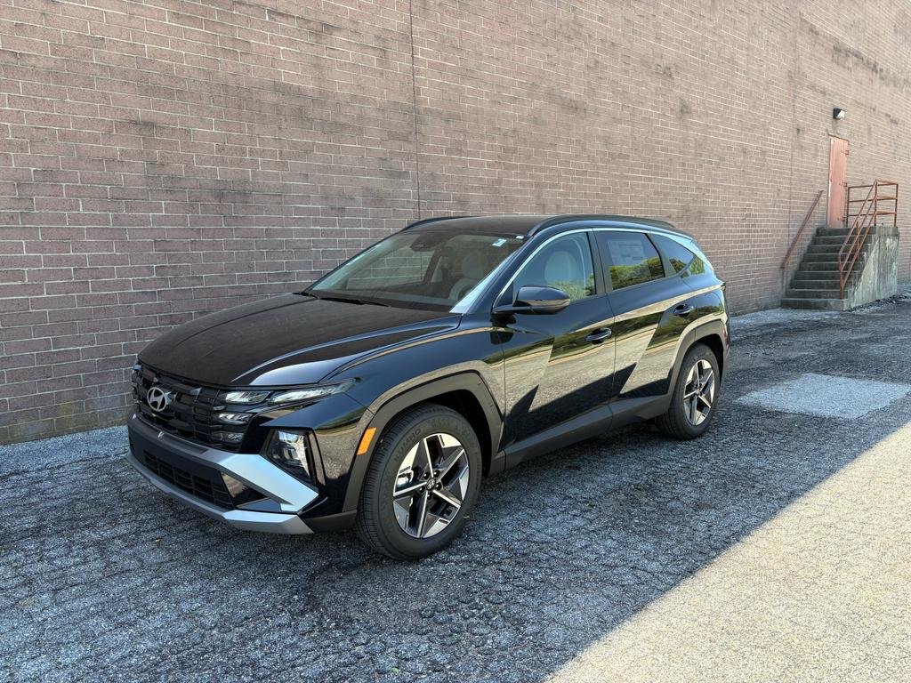 New 2026 Phantom Black Hyundai SEL FWD image 1