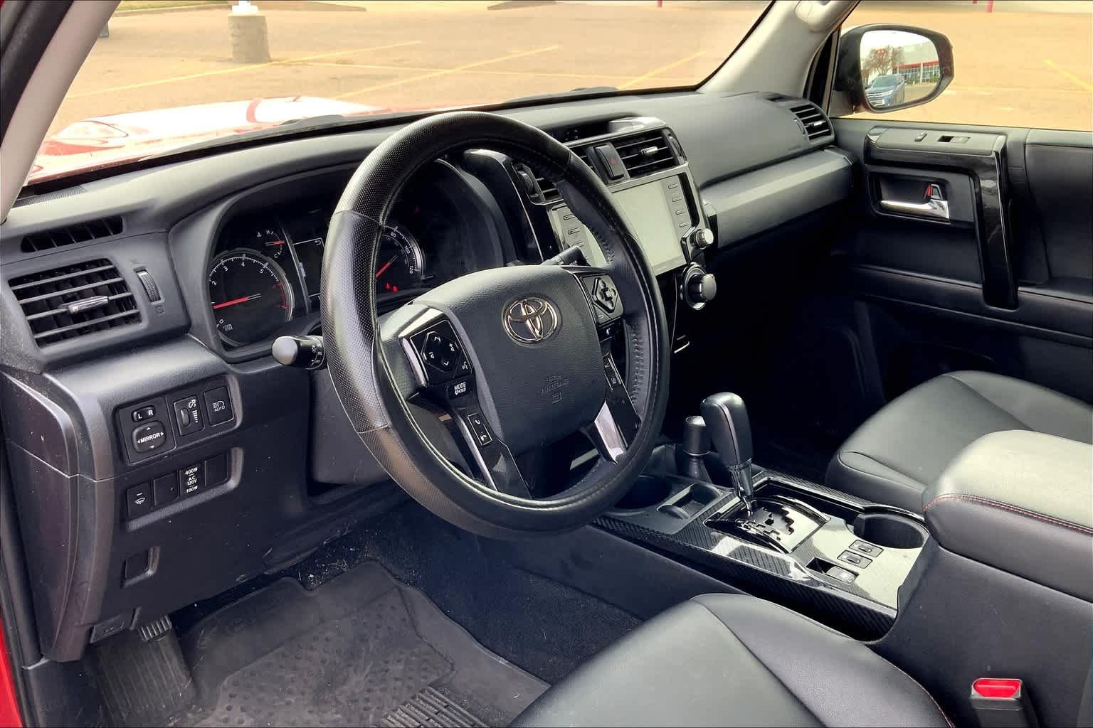 Used 2021 Barcelona Red Metallic Toyota Venture image 18