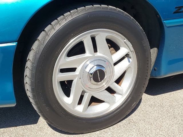 Used 1995 Green Chevrolet Z28 image 8