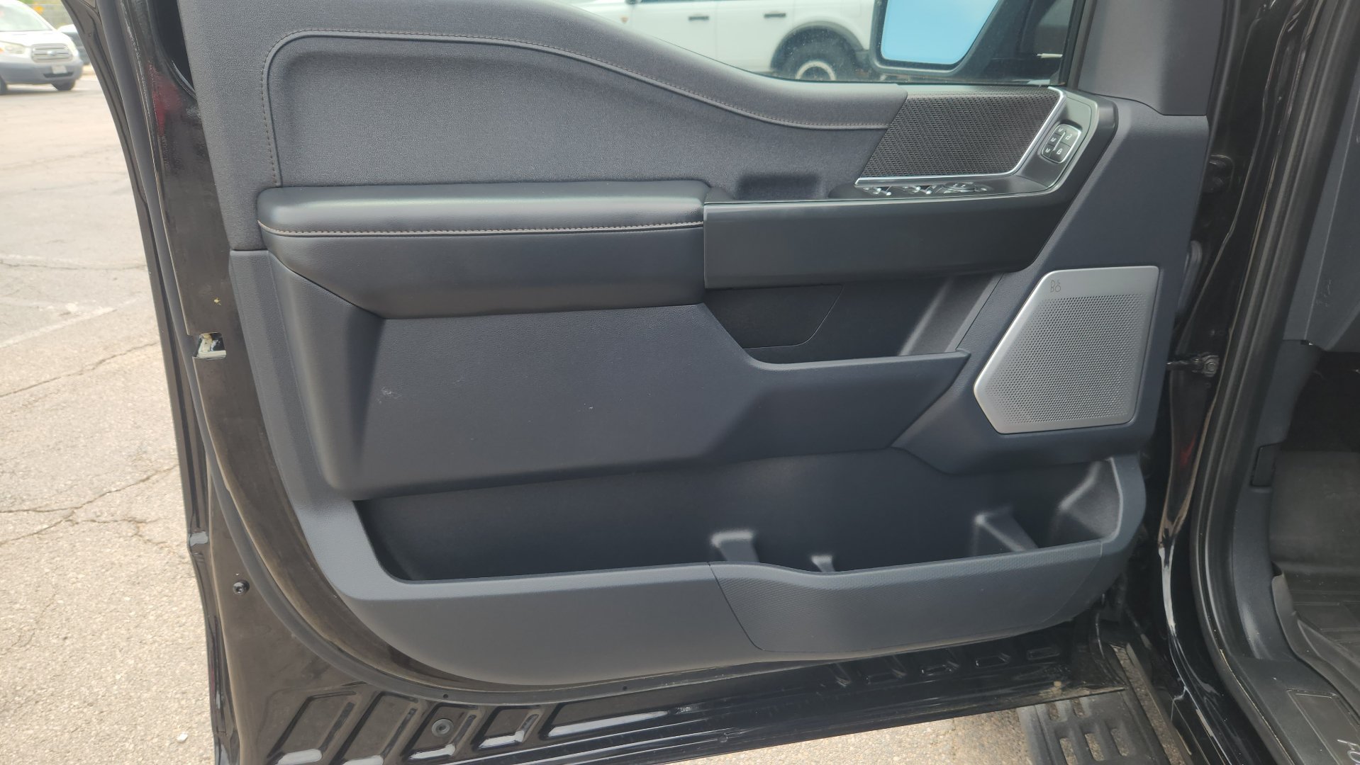 Used 2022 Black Metallic Ford Raptor image 22