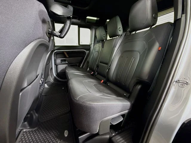 Used 2021 Hakuba Silver Metallic Land Rover X image 24