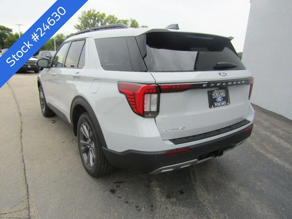 New 2027 Avalanche Gray Ford Active image 5