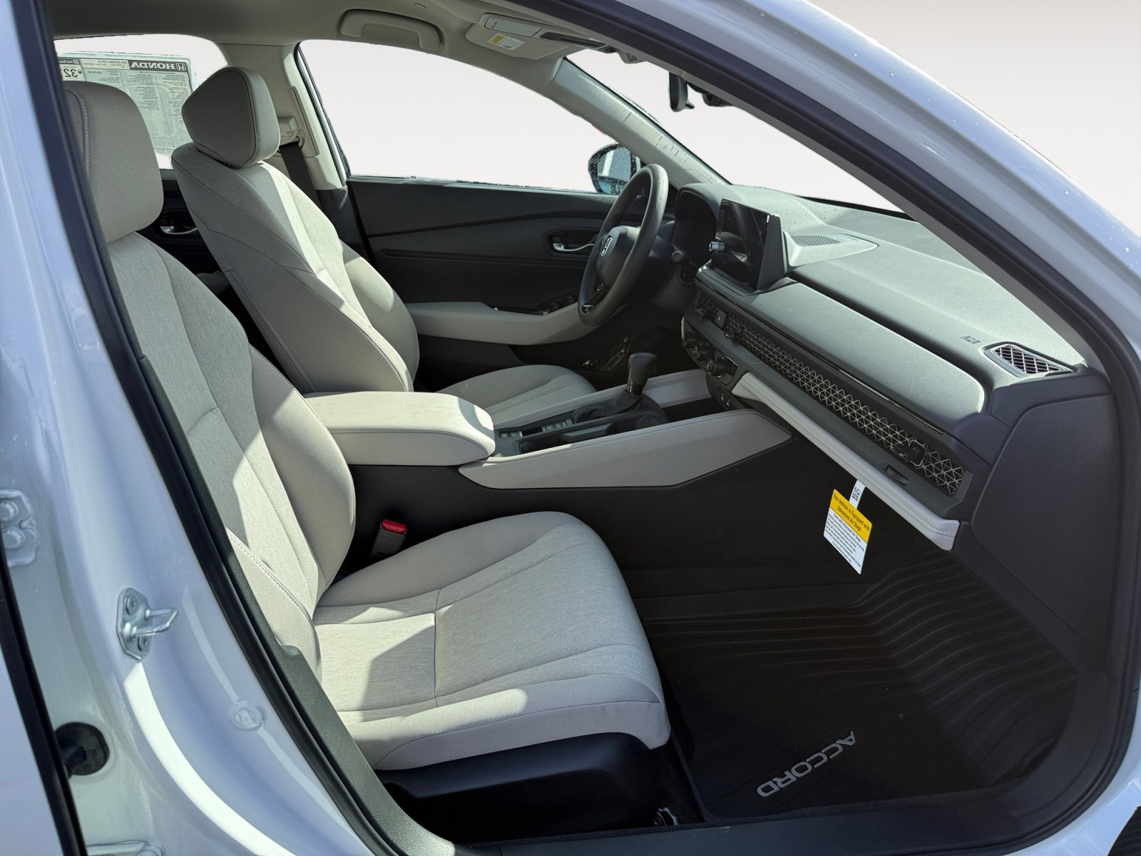 New 2026 Platinum White Pearl Honda LX image 19