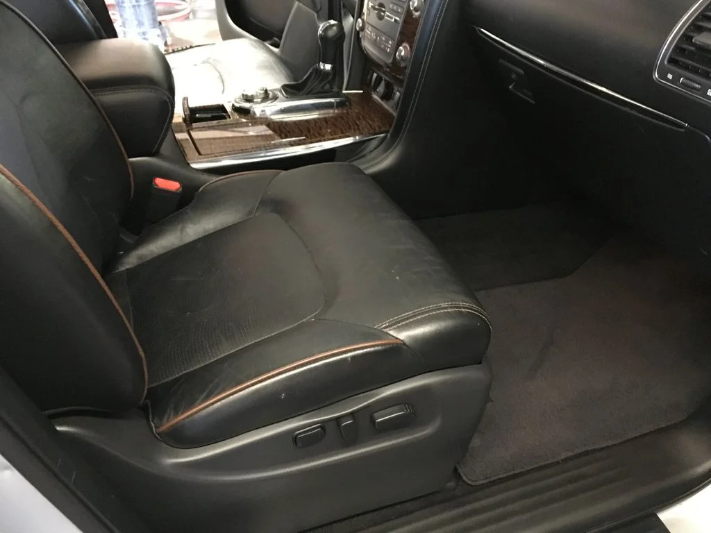Used 2020 Silver Nissan SL image 34