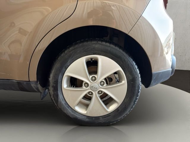 Used 2015 Brown Kia Base image 33