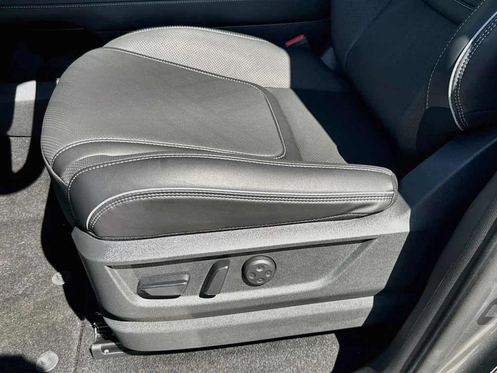 New 2027 DYNAMIC METAL INFINITI Luxe 4WD image 20