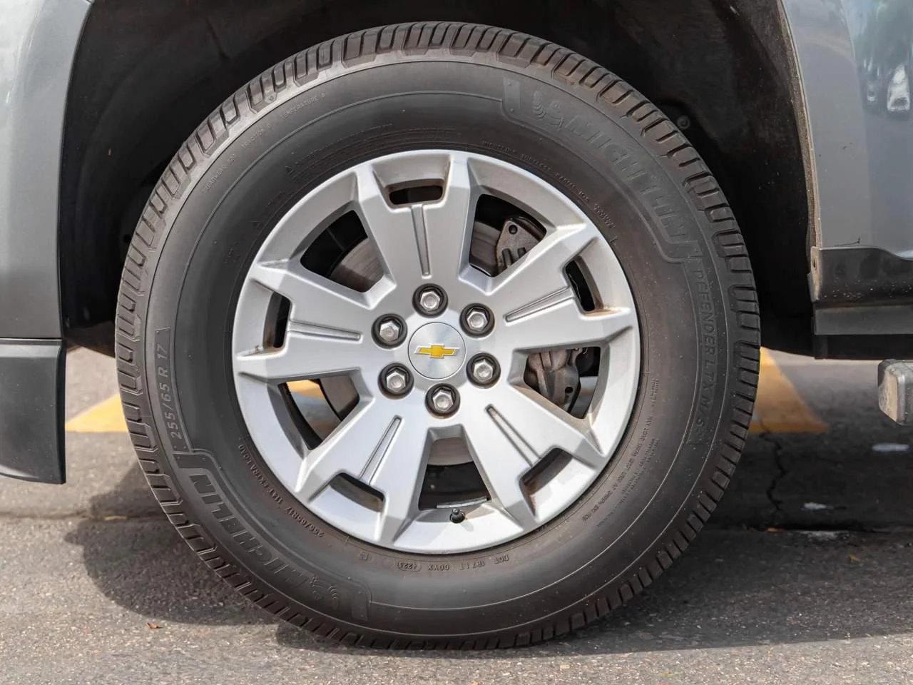 Used 2020 SATIN STEEL METALLIC Chevrolet 2WD LT image 6