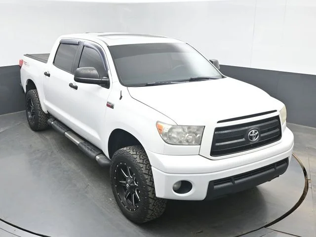 Used 2011 White Toyota Grade image 30