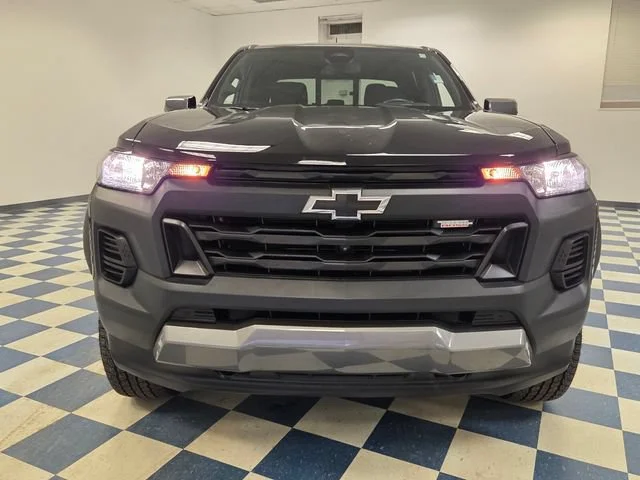 Used 2025 Black Chevrolet Trail Boss image 2