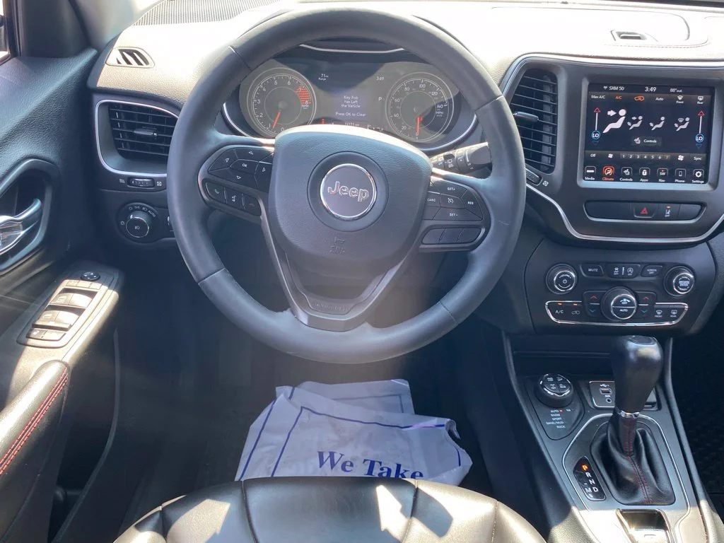Used 2022 Black Jeep Trailhawk image 9