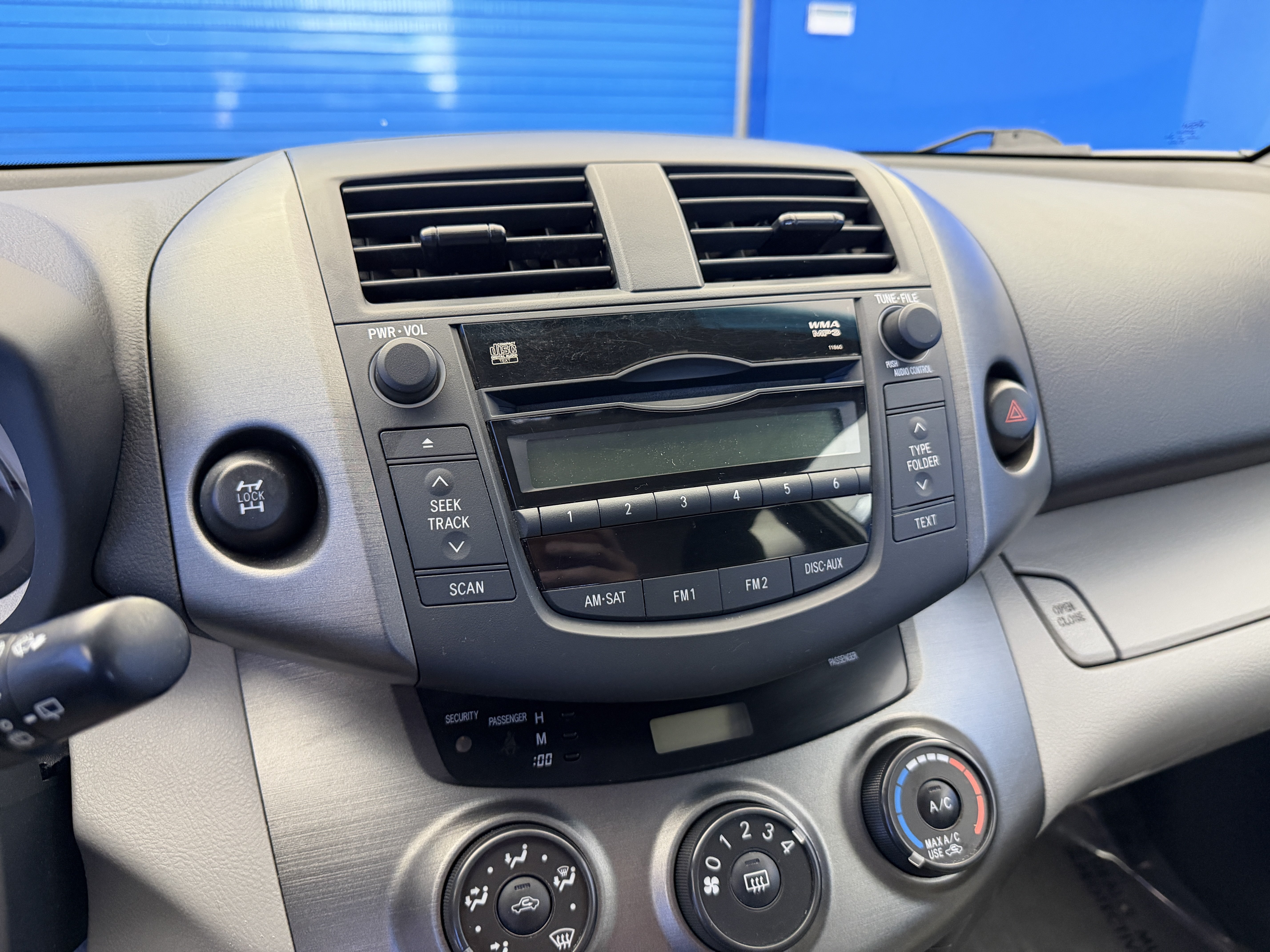 Used 2011 Classic Silver Metallic Toyota BASE image 16