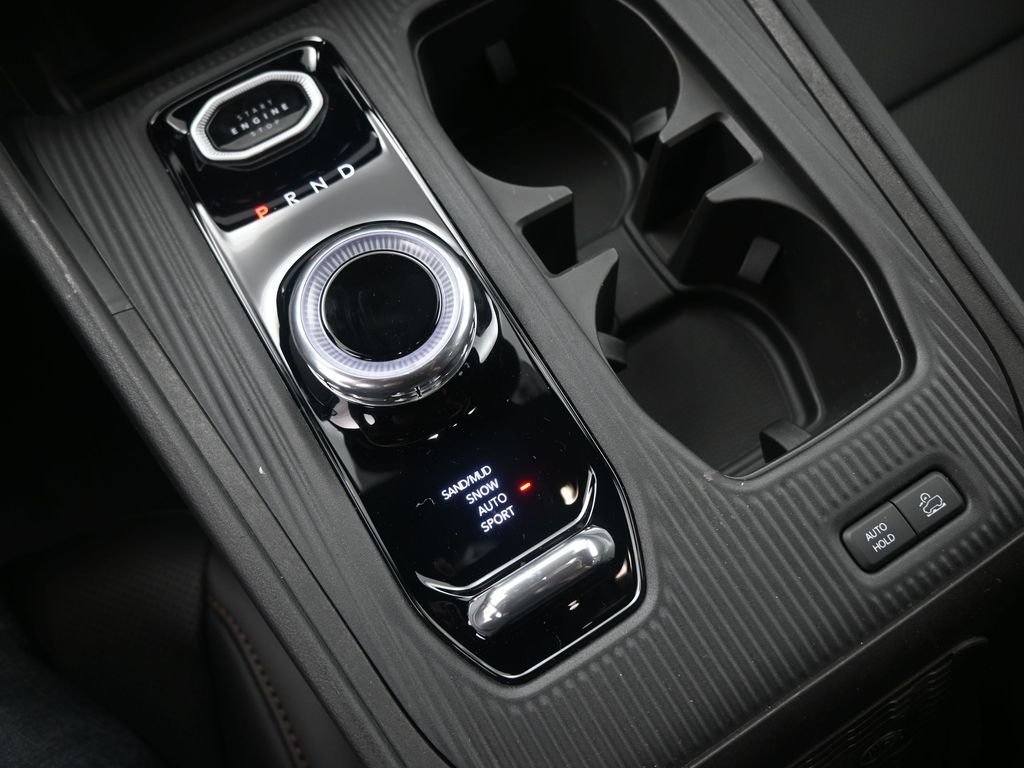 New 2026 Diamond Black Crystal Pearlcoat Jeep Limited image 9
