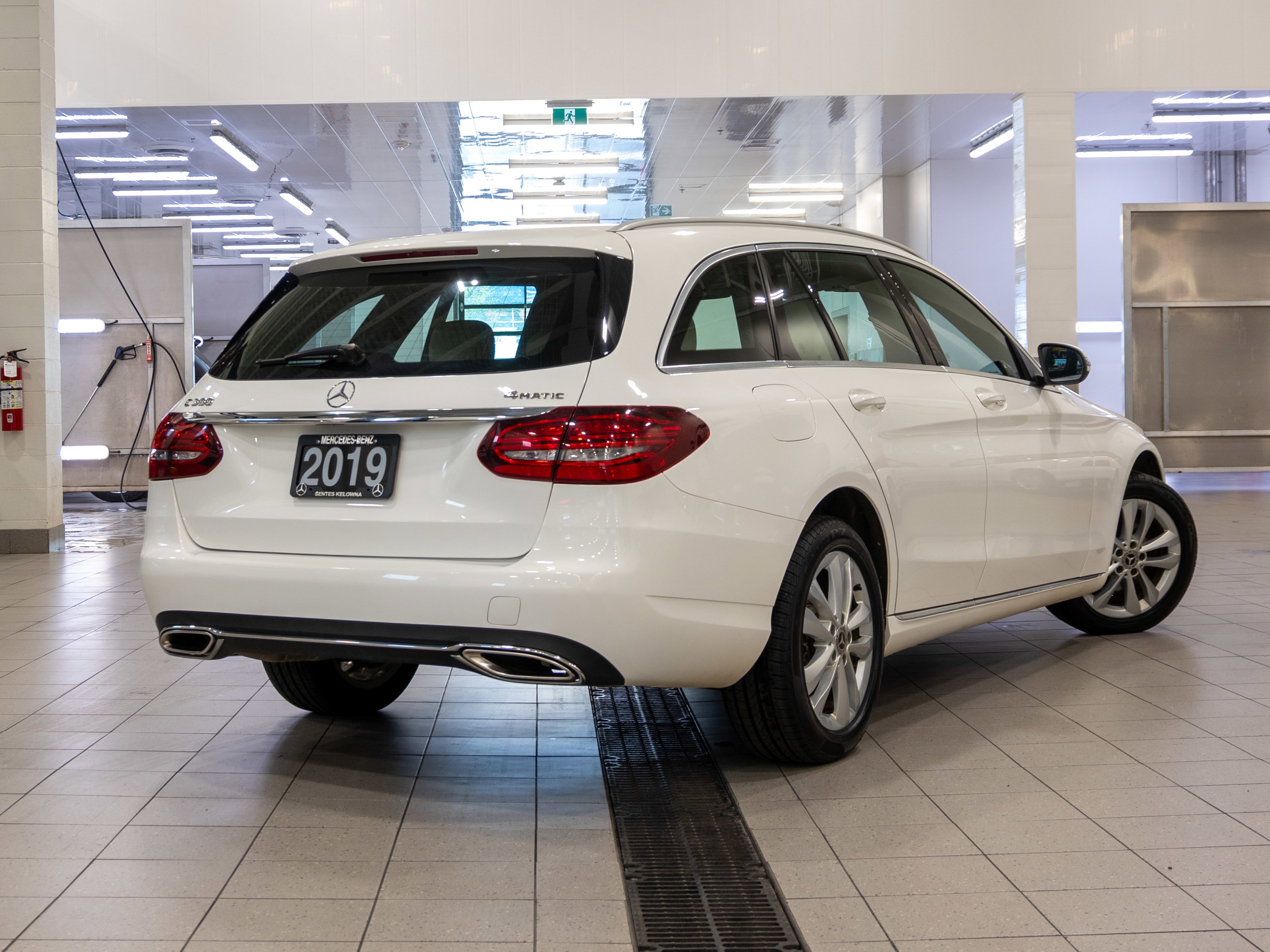 Used 2019 Polar White Mercedes-Benz C 300 image 3