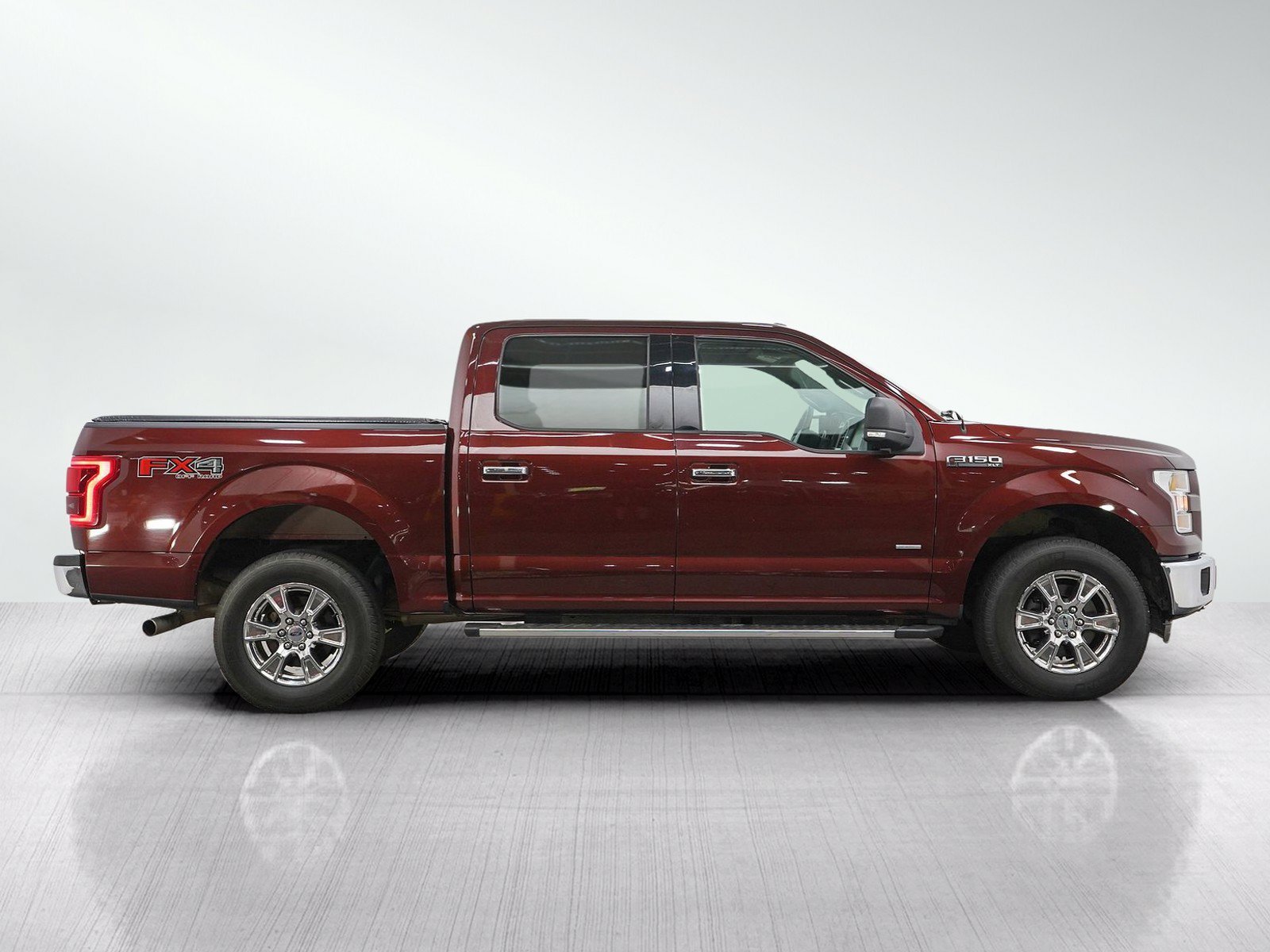 Used 2015  Ford XLT image 6