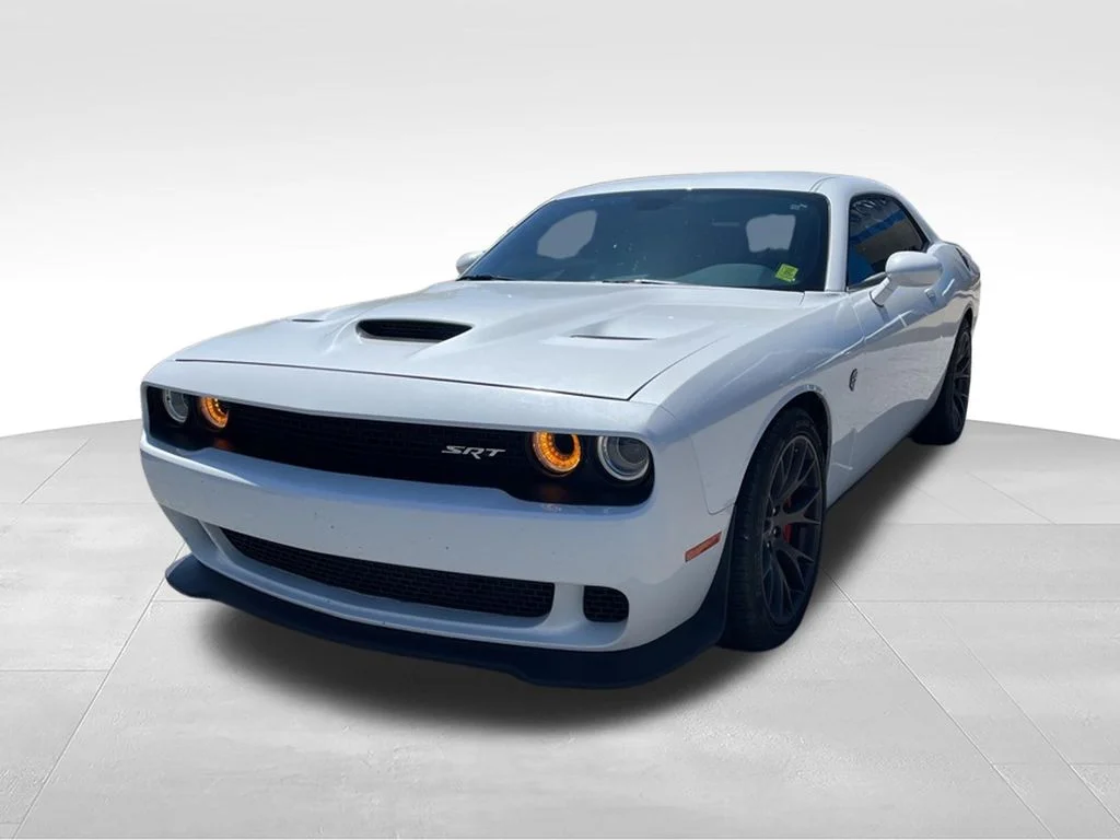 2016 Dodge Challenger SRT Hellcat's photo