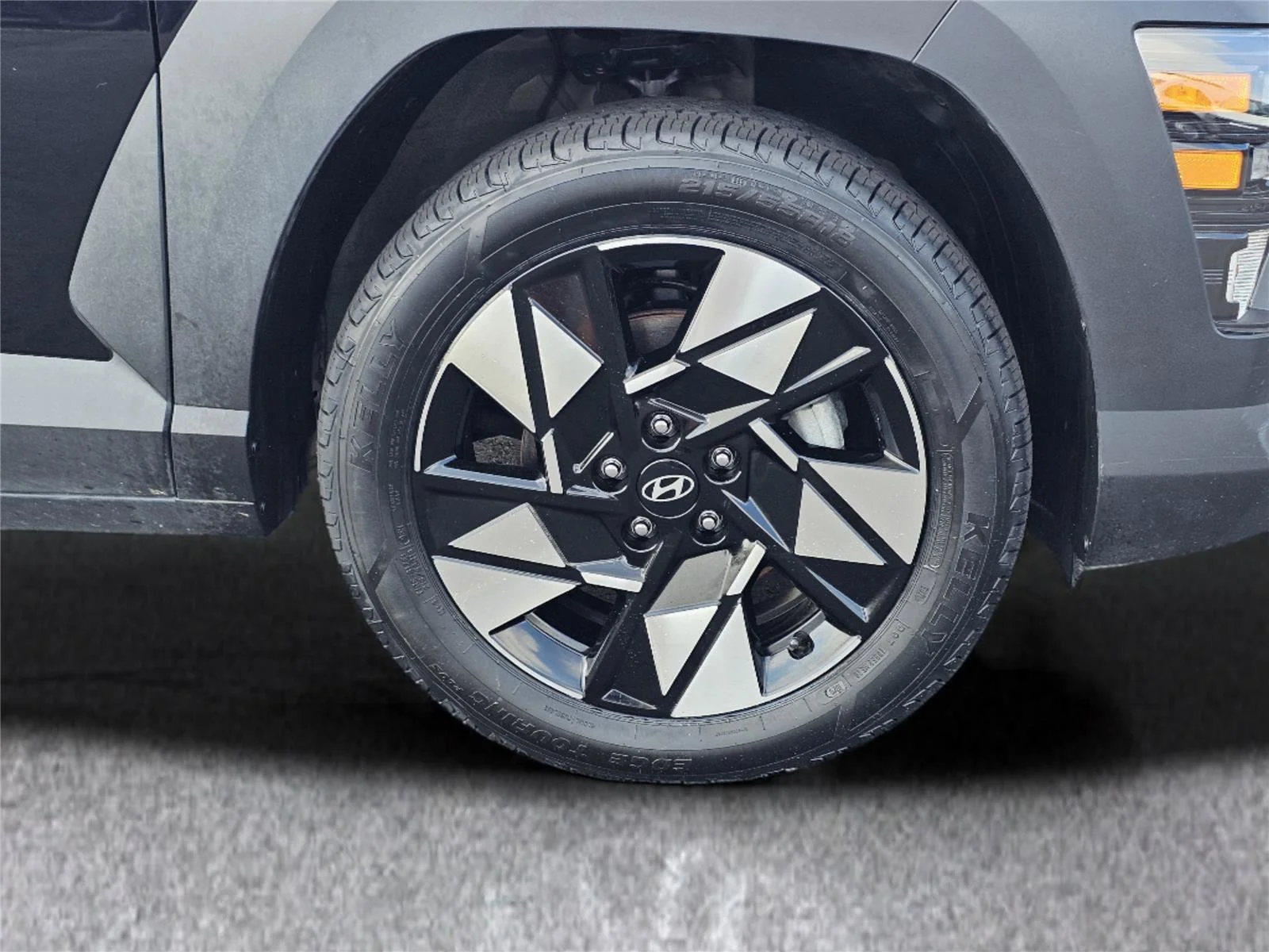 Used 2025 Abyss Black Pearl Hyundai SEL image 6