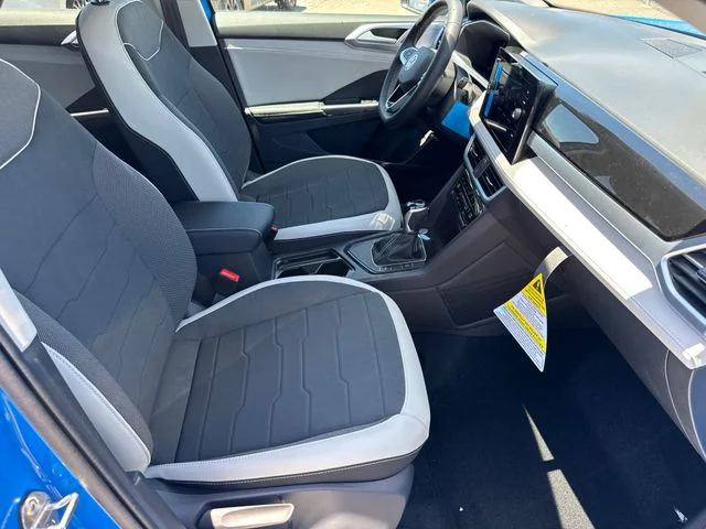 New 2026 Cornflower Blue Volkswagen 1.5T SE image 18