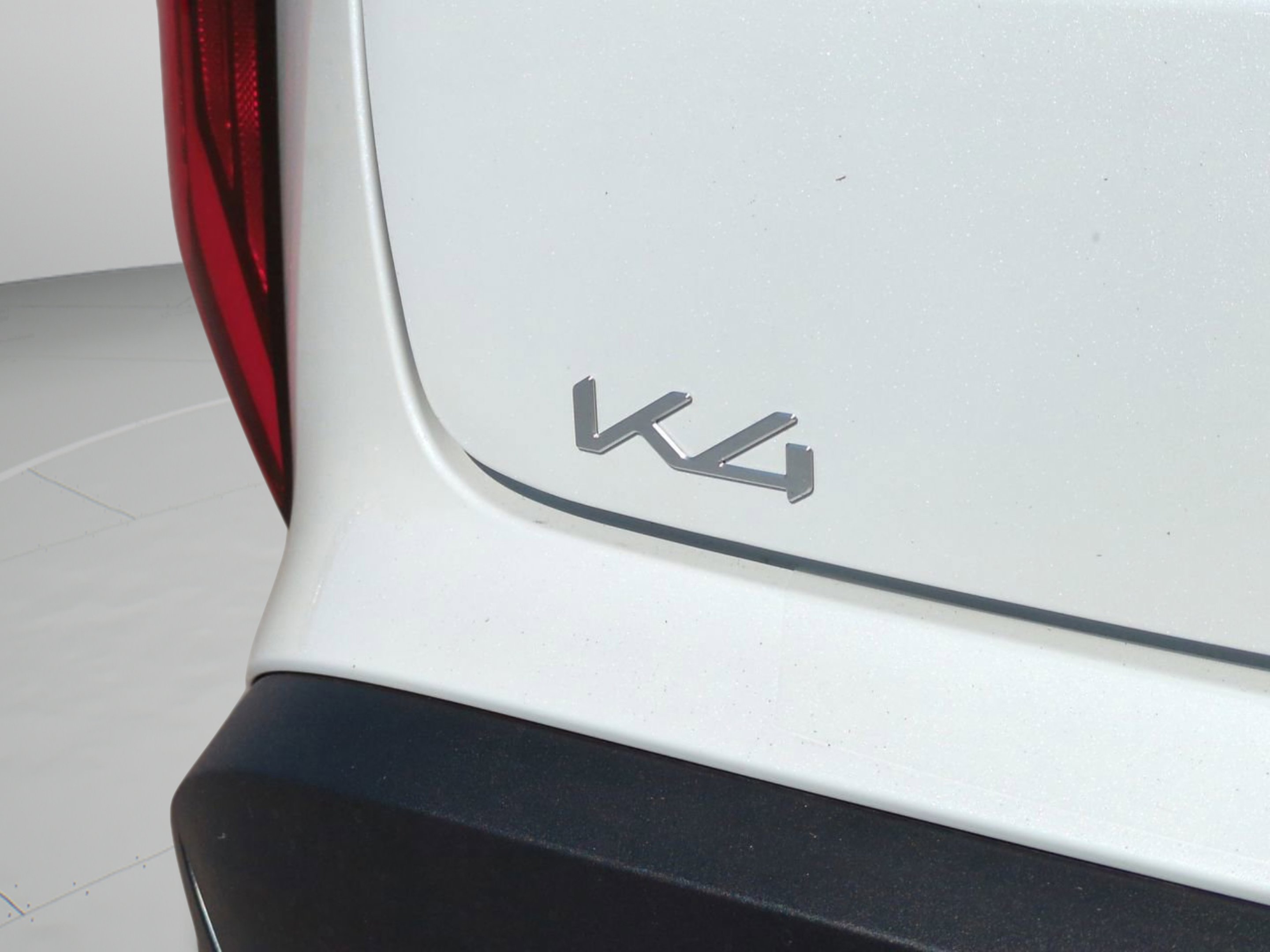 New 2026 Snow White Pearl Kia LX image 30