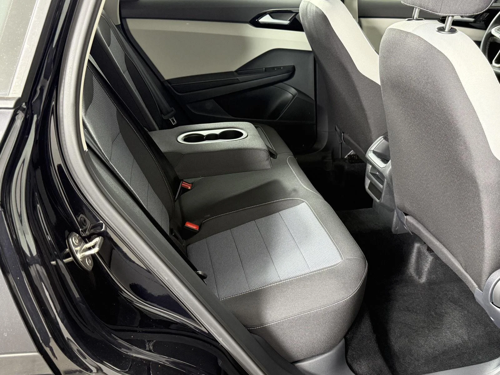 New 2027 Deep Black Pearl Volkswagen S image 17