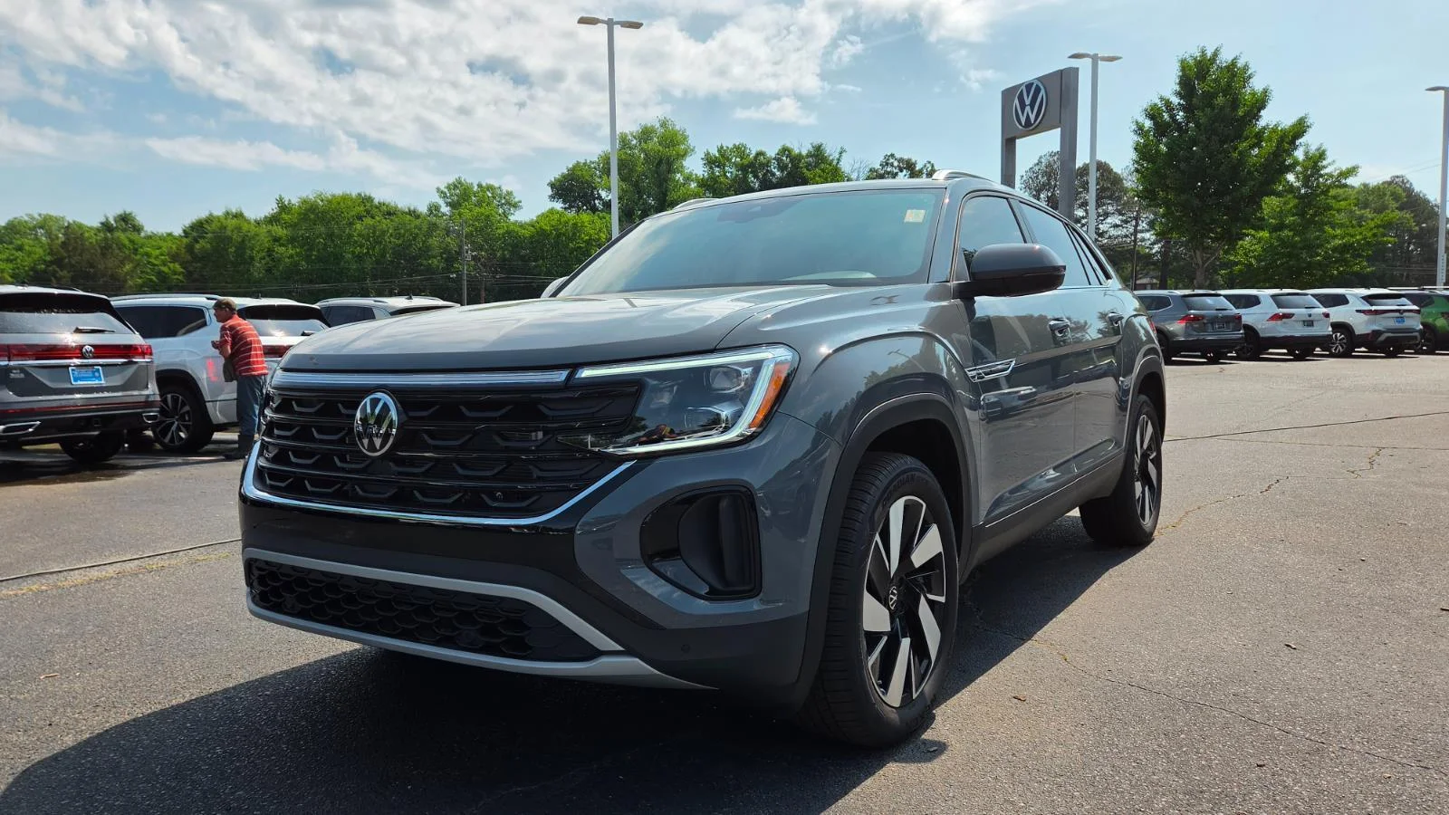 2026 Volkswagen Atlas Cross Sport SE w/Tech - Photo 9