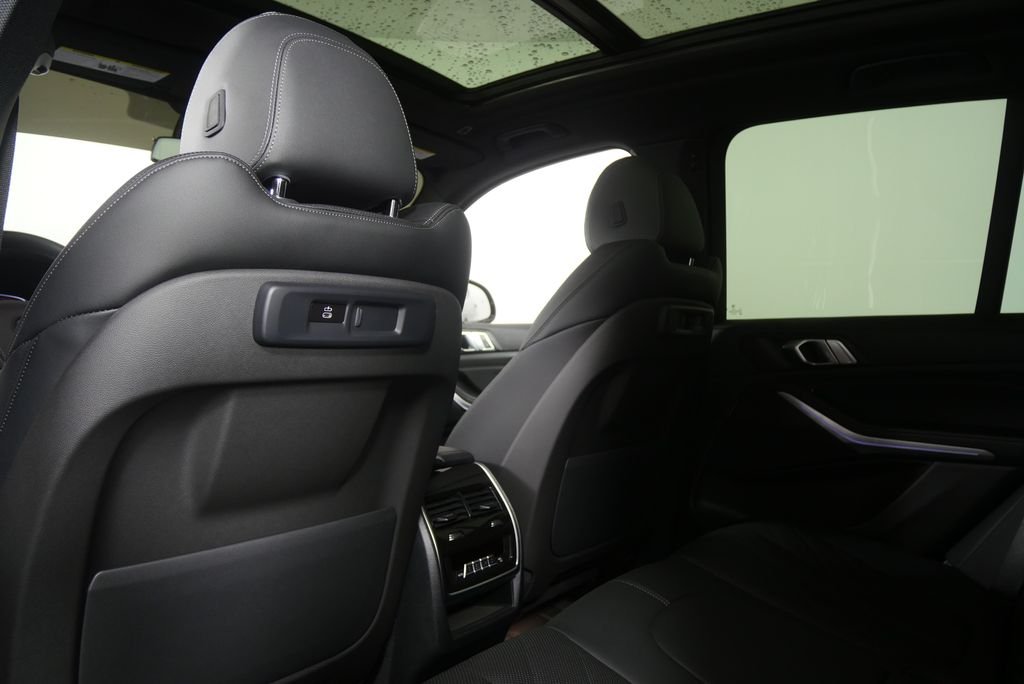 Used 2023 Jet Black BMW sDrive40i image 16