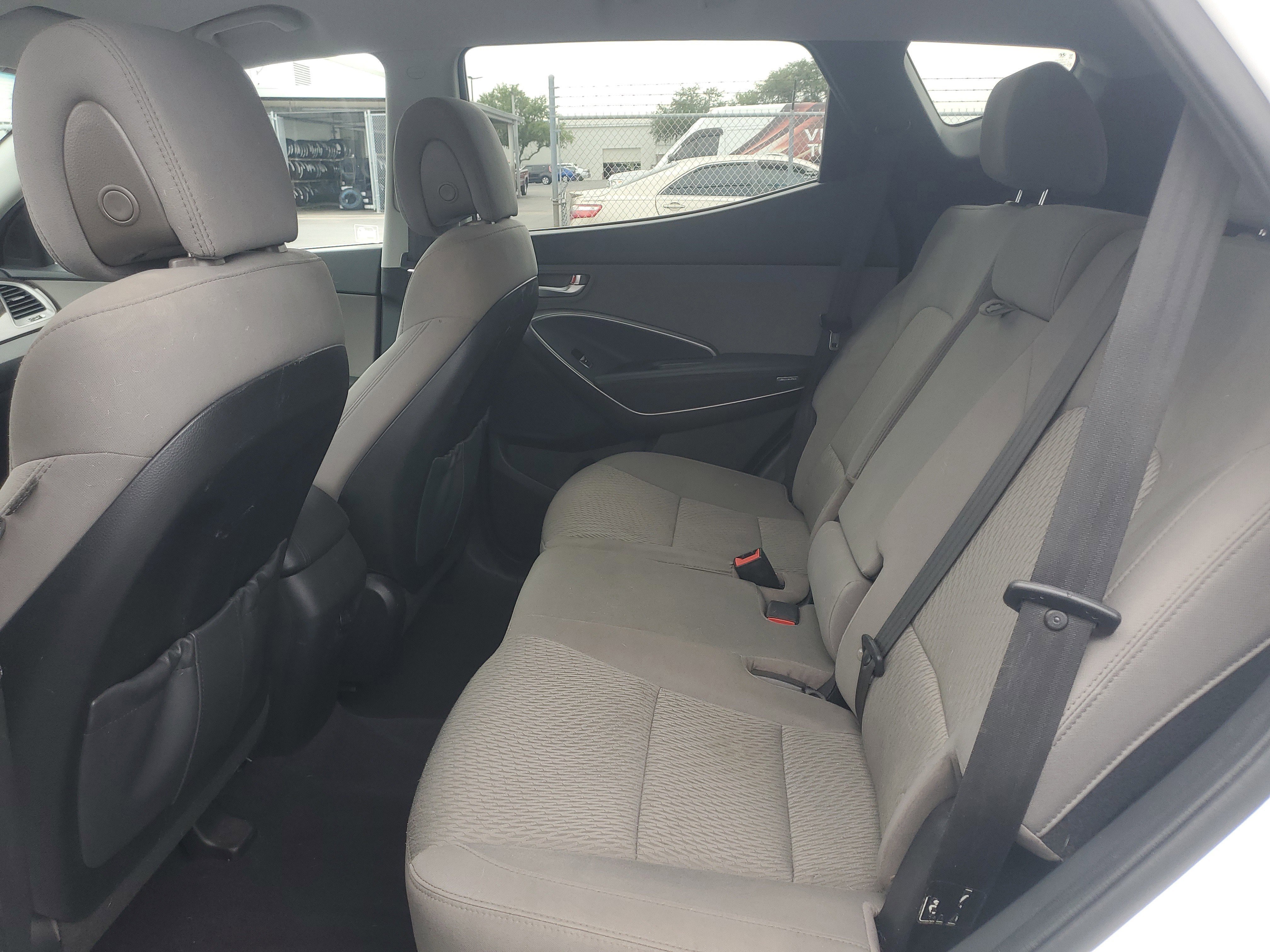 Used 2018 Pearl White Hyundai 2.4L image 13