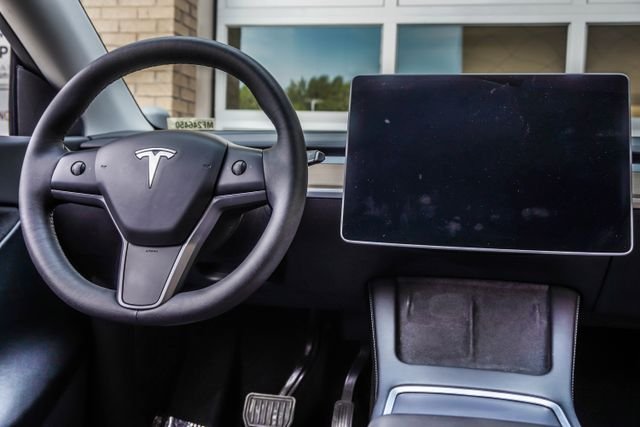 Used 2021 Blue Tesla Long Range image 18