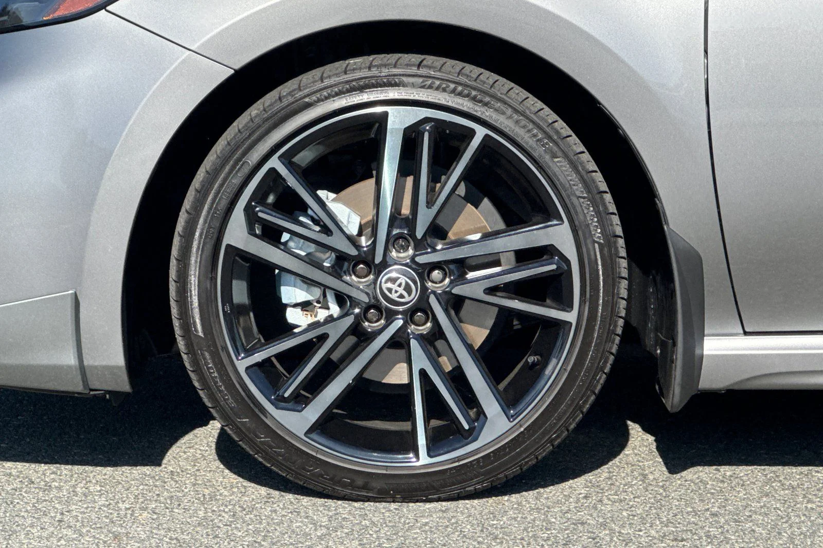 Used 2025 Metal Toyota XSE image 29
