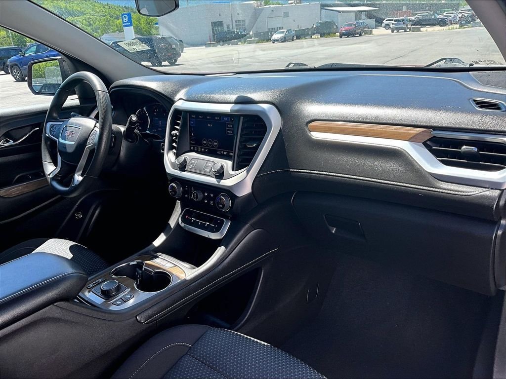 Used 2023 Volcanic Red Tintcoat GMC SLE image 14