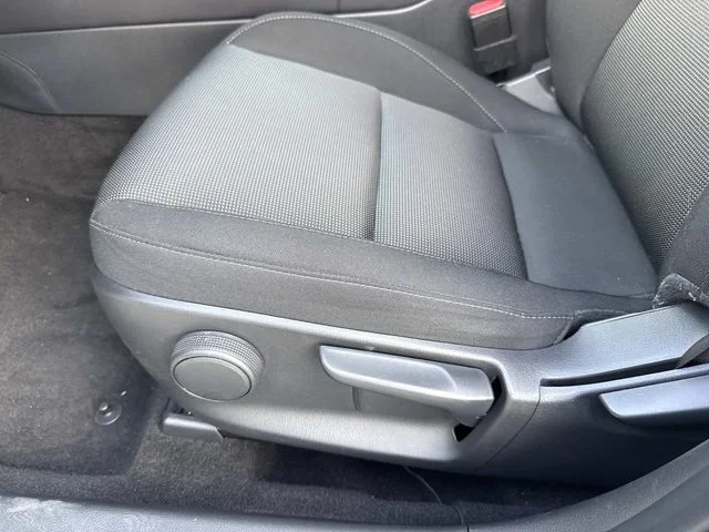 Certified Used 2025 White Mazda 2.5 S image 30