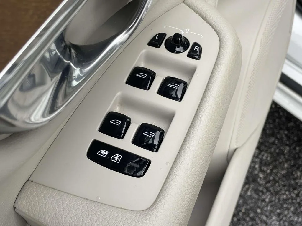 2021 Volvo XC90 Momentum - Photo 6