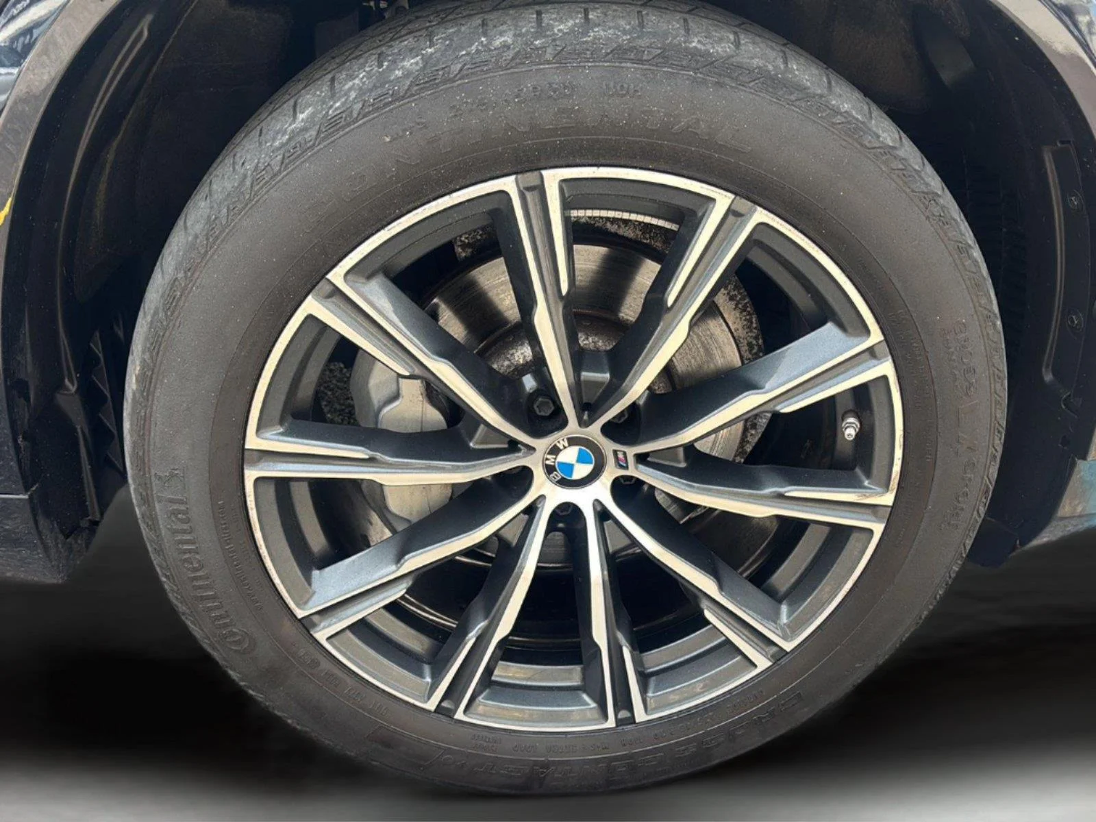 Used 2023 Carbon Black Metallic BMW xDrive40i image 43