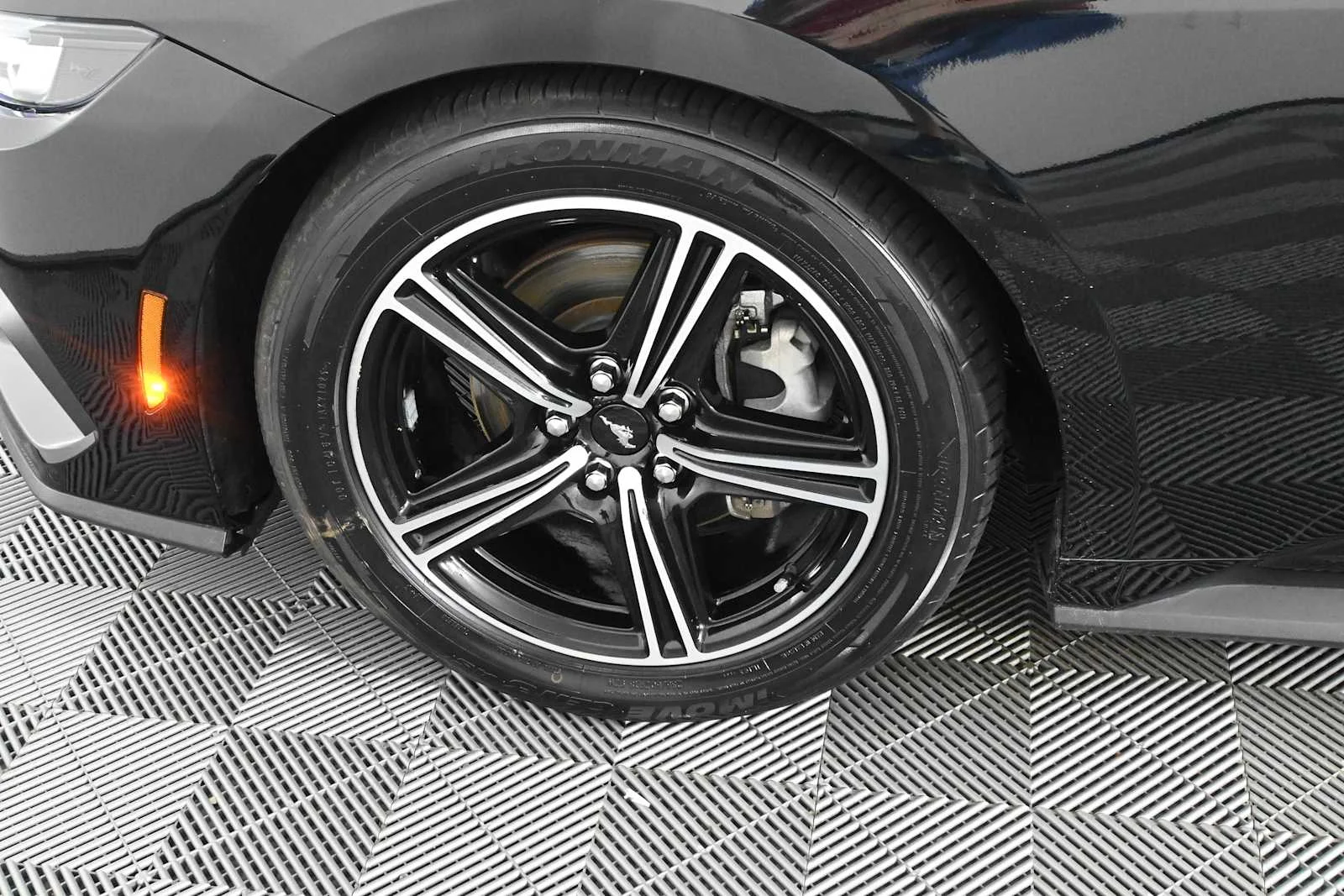 Used 2024 Shadow Black Ford EcoBoost Premium image 31