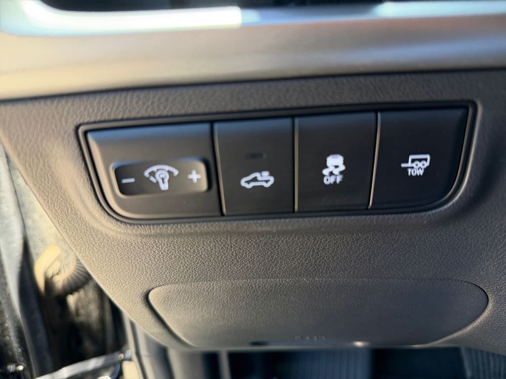 Used 2025 Black Hyundai XRT image 30