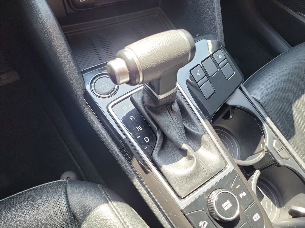 Used 2023 White Kia EX image 36