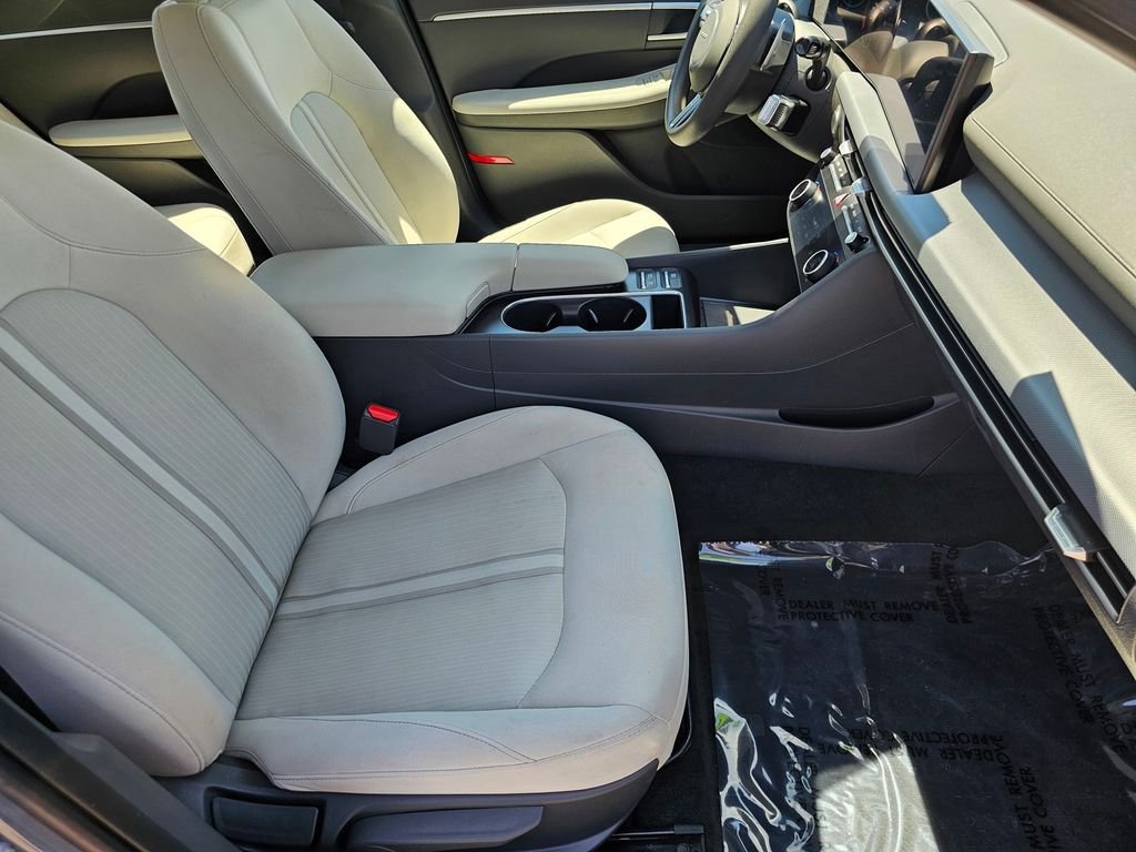 2025 Hyundai Sonata SEL - Photo 13