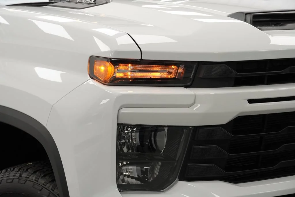 New 2026 Summit White Chevrolet Custom image 30