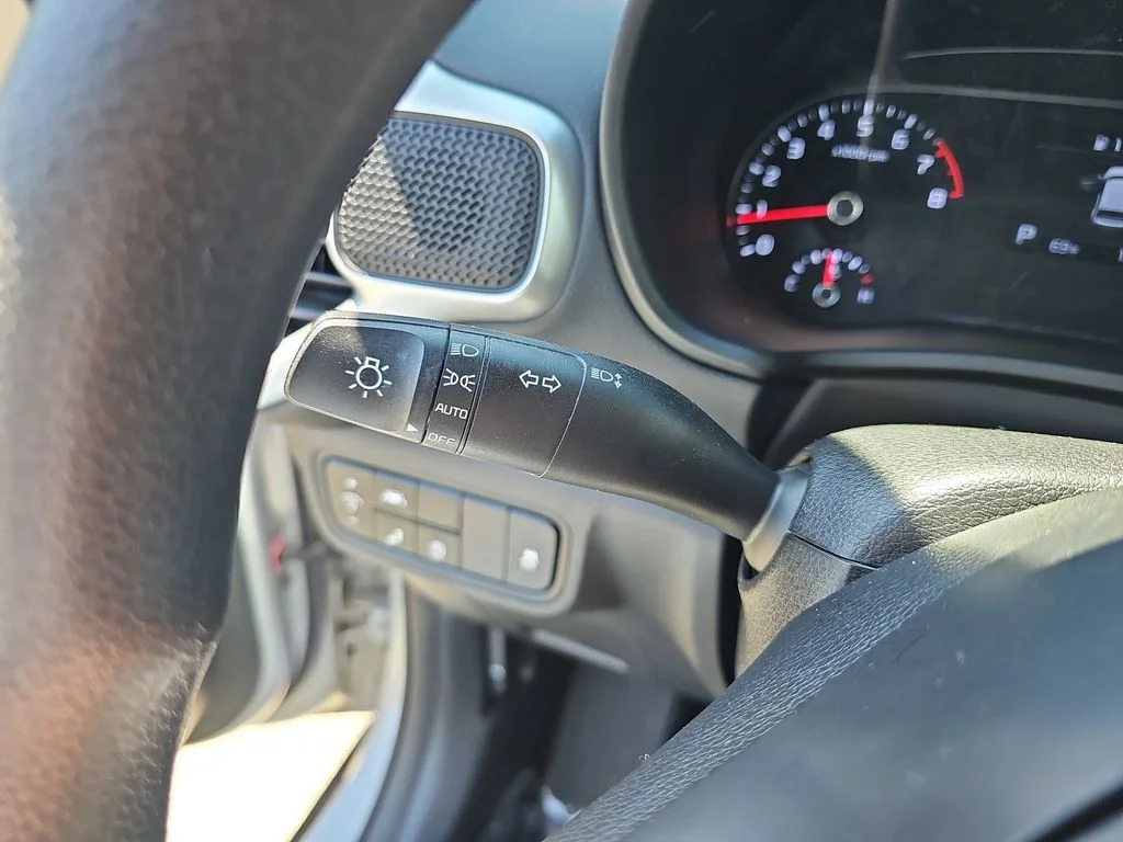 Used 2020 Silver Kia S image 26