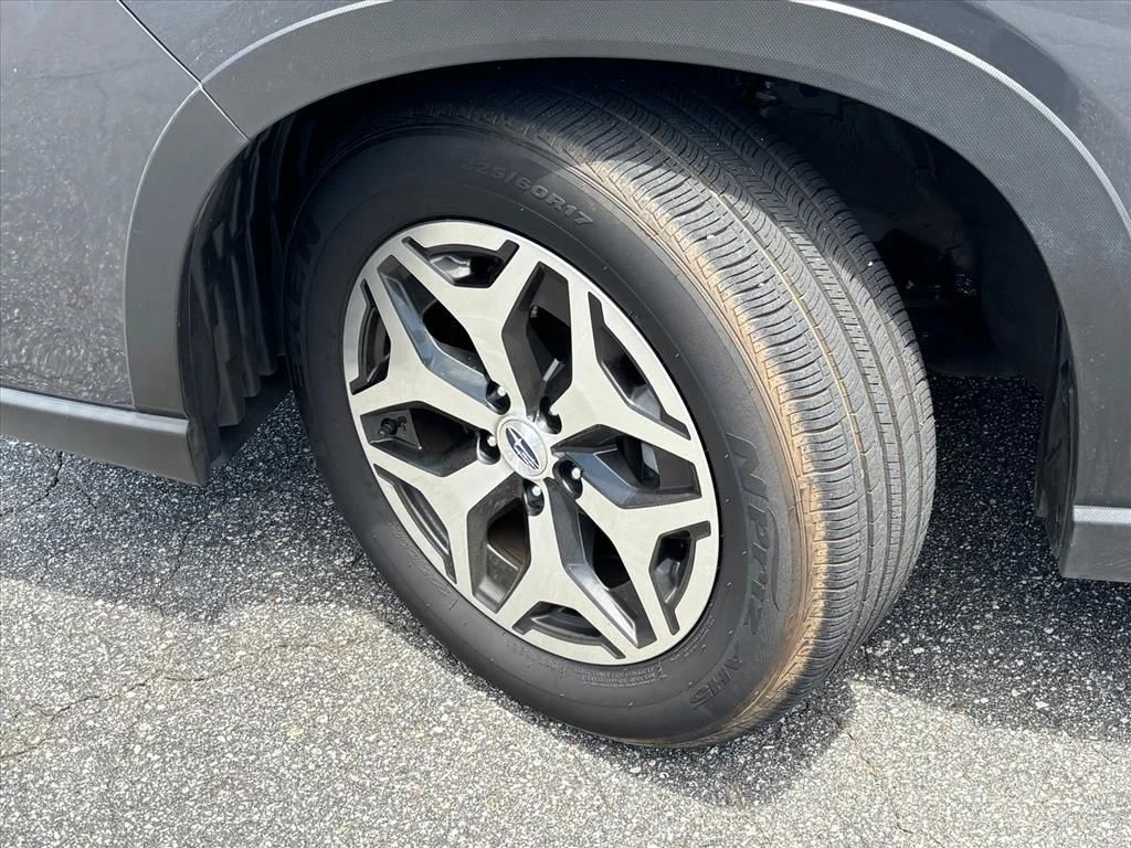 Used 2023 Gray Subaru Premium image 27