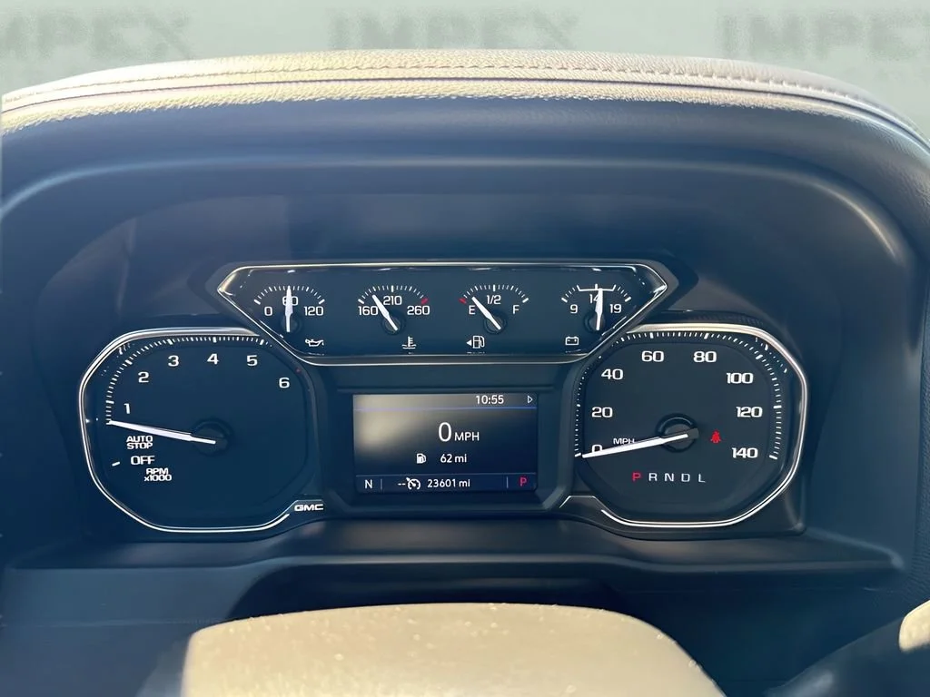 Used 2021 SUMMIT WHITE GMC Elevation image 24