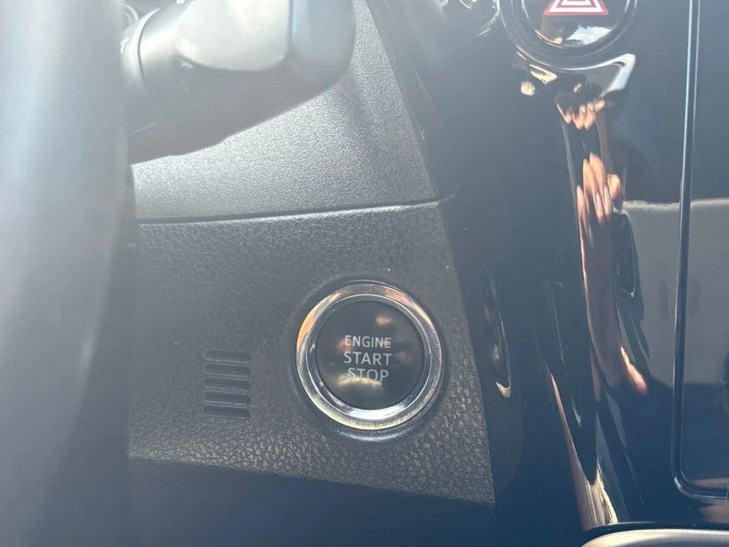 Used 2017 Silver Toyota SE image 22