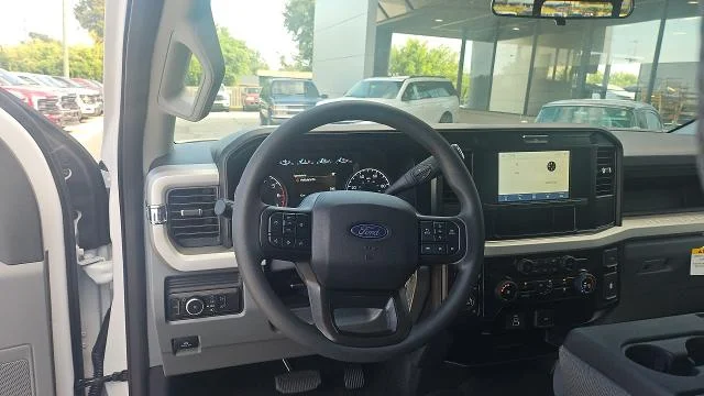 New 2027 Oxford White Ford XL 4WD image 37