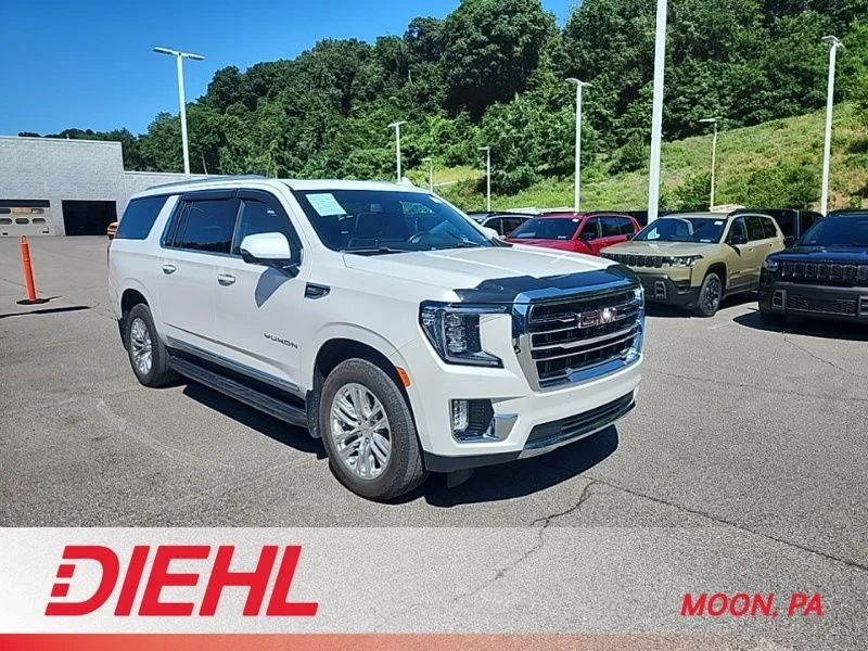 Used 2022 White GMC SLT image 1