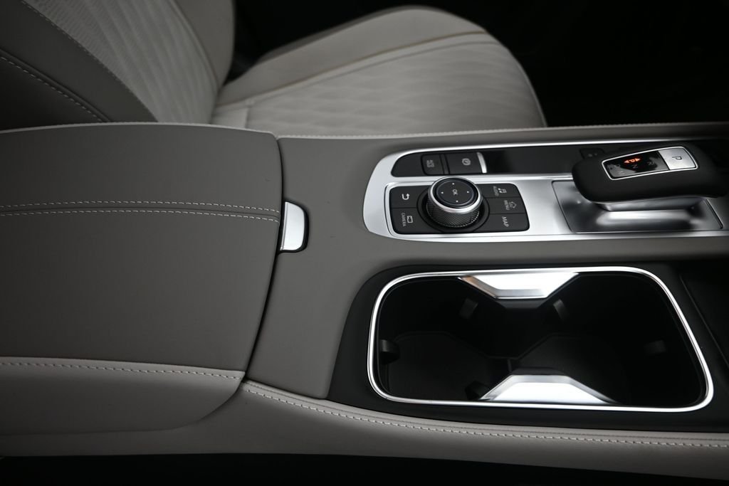 New 2027 2T RAD WHT INFINITI Autograph AWD image 28