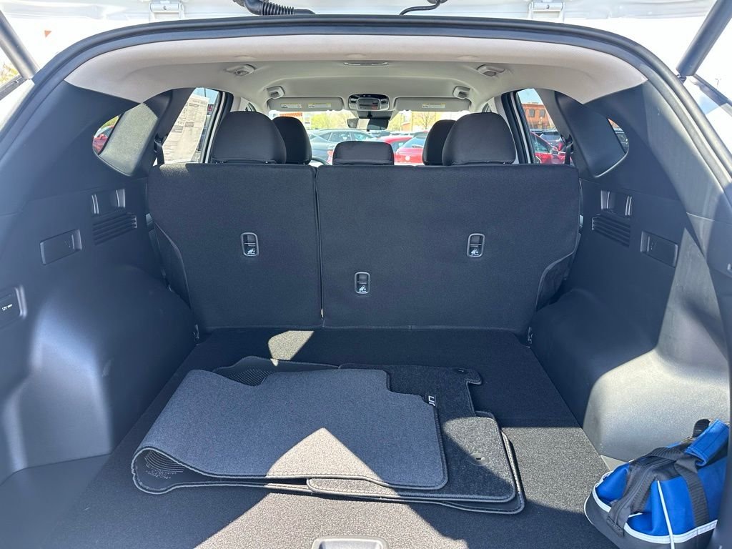 New 2026 White Hyundai SEL AWD image 11