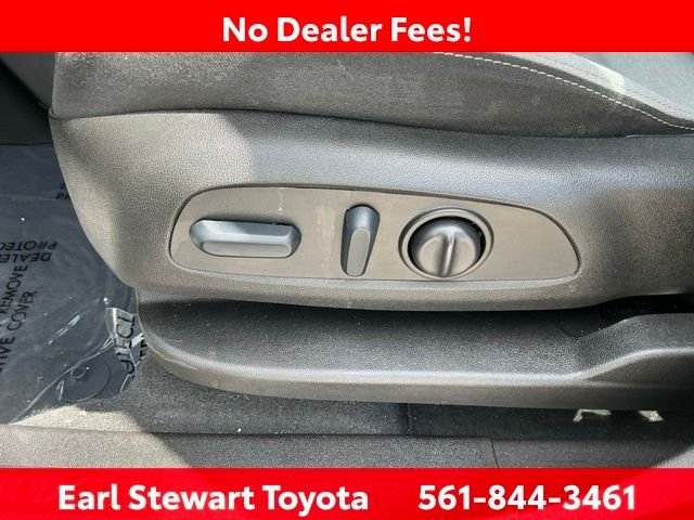 Used 2022 Gray Chevrolet LT image 27