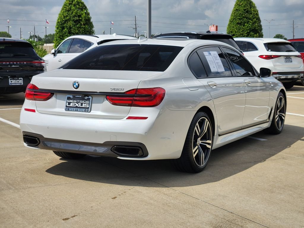 Used 2019 White Metallic BMW 750i image 7